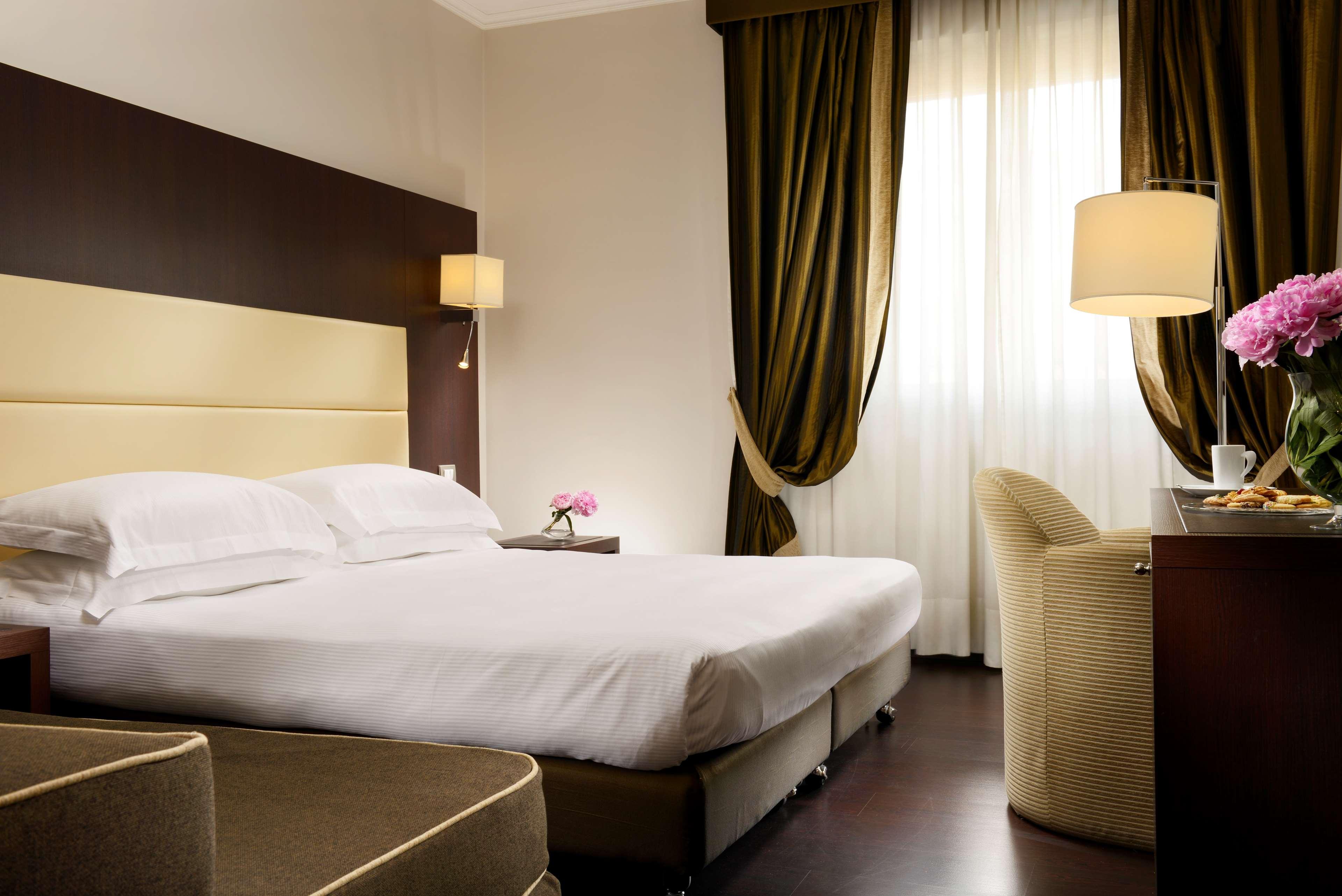 เอฟจี แกรนด์ โฮเต็ล ปาลาติโน Hotel โรม ภายนอก รูปภาพ